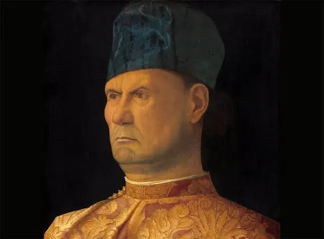 Ritratto rinascimentale di Bartolomeo d'Alviano con berretto scuro e veste dorata